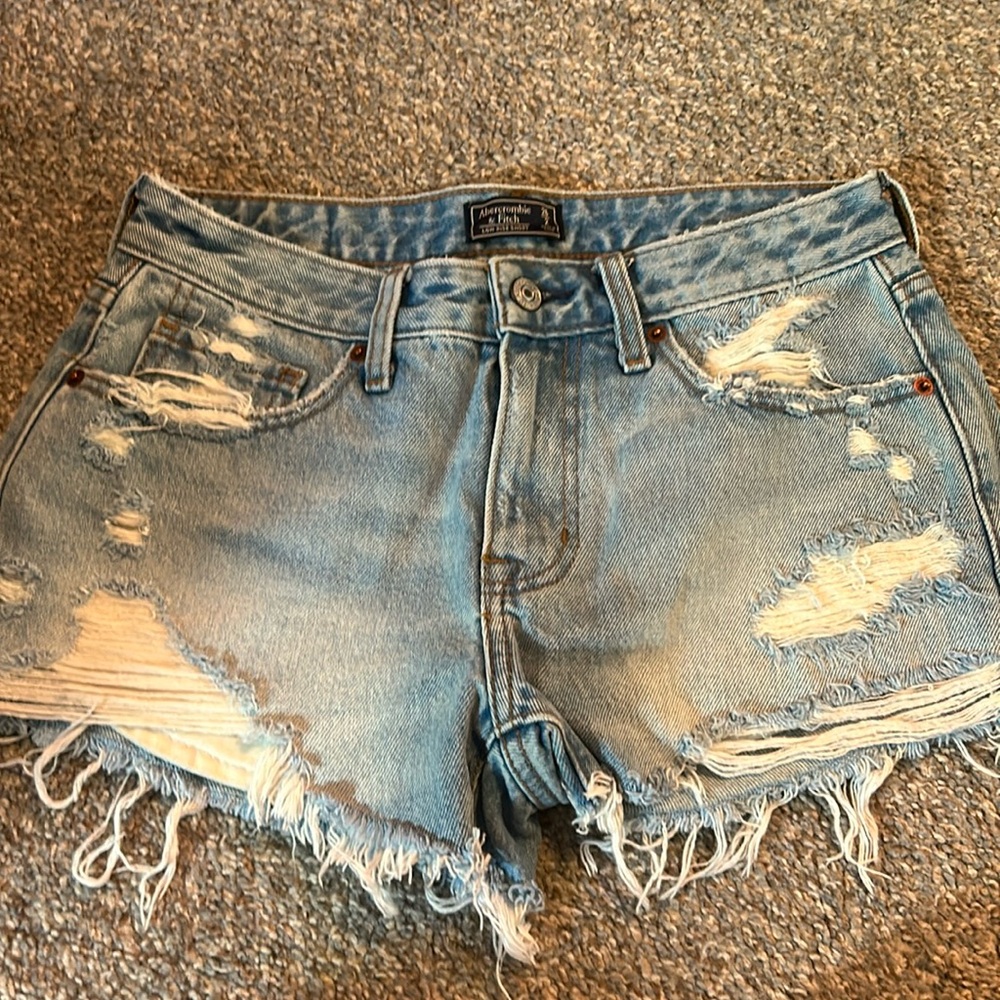 Abercrombie and finch shorts